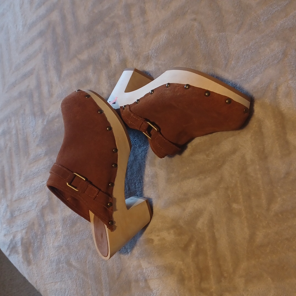 Gap clogs